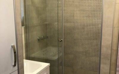 Tolóajtós zuhanykabin: szinte minden fürdőszobába beépíthető szaniter!
