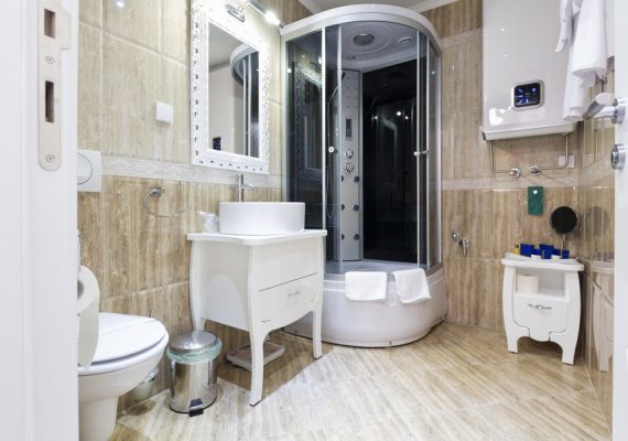 Új ingatlanhoz is jó ötlet a zuhanykabin egyedi igények szerint