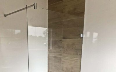 Egyedi zuhanyfal készítése: tippek és ötletek