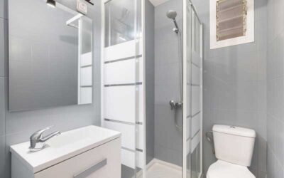 Egyedi sarok zuhanykabin – stílus, helytakarékosság és tökéletes illeszkedés